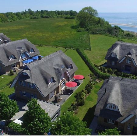 Strandhaus Buskam Im Moenchgut Auf Ruegen Lobbe Bagian luar foto