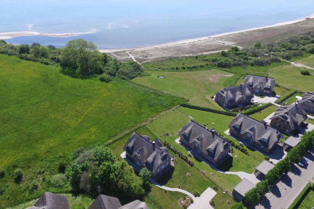 Strandhaus Buskam Im Moenchgut Auf Ruegen Lobbe Bagian luar foto