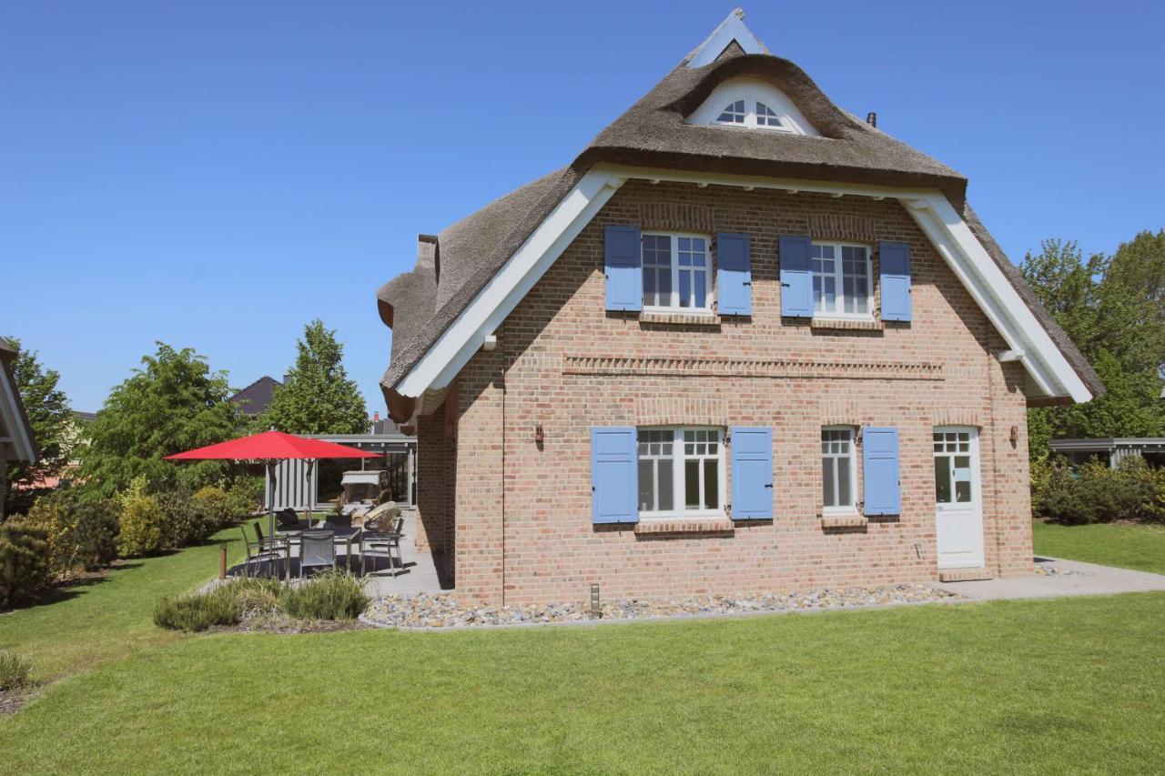 Strandhaus Buskam Im Moenchgut Auf Ruegen Lobbe Bagian luar foto